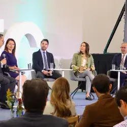 Charlan sobre negocios conscientes en Tec Business Summit en Tec de Monterrey campus Querétaro