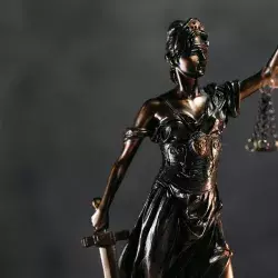 Profesor Tec publica libro sobre el razonamiento jurídico y la IA