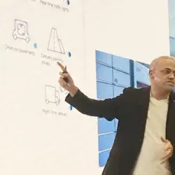 Mostafa Hajiaghaei-Keshteli, profesor investigador del Tec campus Puebla, recibe premio Rómulo Garza 2025