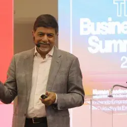 Tec Business Summit 2025 contó con panel magistral de Raj Sisodia