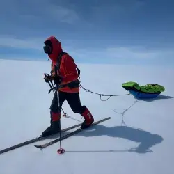 Mexican woman crosses Greenland from coast to coast