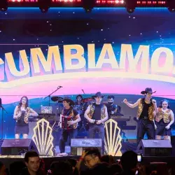 CUMBIAMOR durante su presentación en el festival VIBRART 2025 en la ciudad de Querétaro 