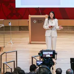 EXATEC gana reto de Harvard buscando empoderar mujeres