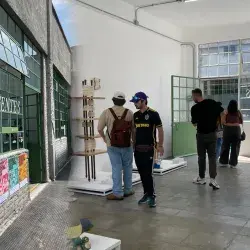Vista general de la exposición Procesos Divergentes en el Abierto Mexicano de Diseño 2025, con piezas elaboradas por estudiantes del Tec CCM.