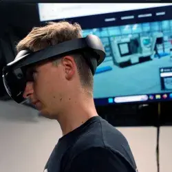 Miguel Rocha, profesor del Tec campus Querétaro, lideró el proyecto “Tec Factory Park”, uno de los ganadores de oro de los QS Reimagine Education Awards 2025.