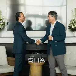 TecSalud firma convenio que promueve medicina integrativa y longevidad.