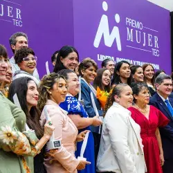 Posan las ganadoras del Premio Mujer Tec 2026