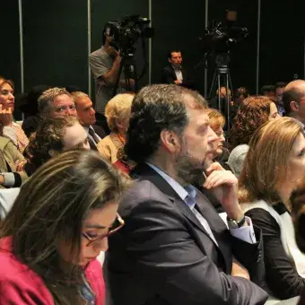 Los de adelante corren mucho. Desigualdad, privilegios y democracia. 