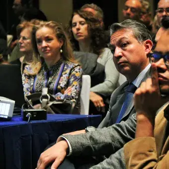Los de adelante corren mucho. Desigualdad, privilegios y democracia. 