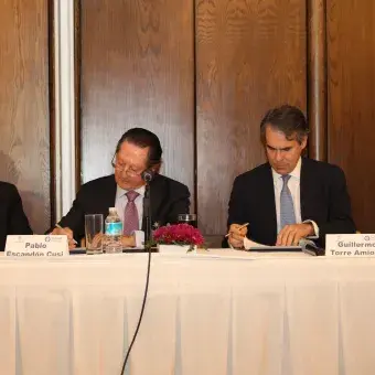 TecSalud y FUNSALUD firman convenio de colaboración