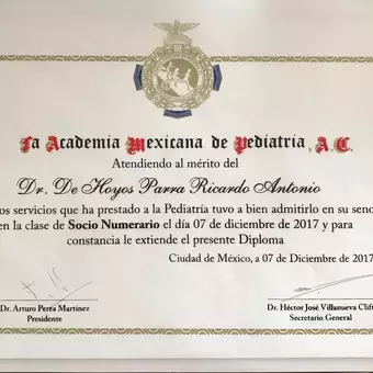 Nuevo miembro de la Academia Mexicana de Pediatría