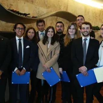 Alumnos creadores de la app ´Pásalo´y el libro ´La Mariposa María´