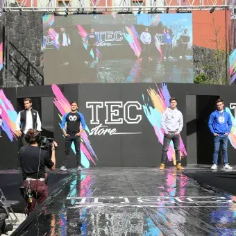 Desfile de inauguración TecStore campus Santa Fe