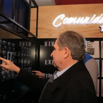 Salvador Alva, presidente del Tec de Monterrey, en la TecStore.
