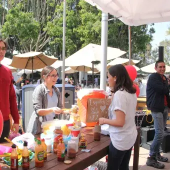 Feria de San Valentín Profesional.