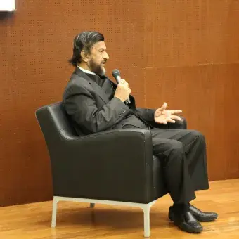 El Doctor Rajendra Pachauri, Premio Nobel de la Paz en 2007.