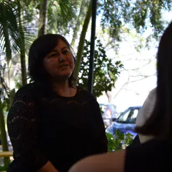 La Directora de preparatoria, profesora Georgina Muñoz, felicitando a todos los candidatos. 