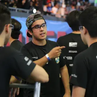 Alumnos en competencia FIRST