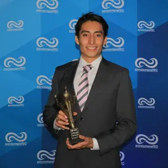 Fabian Villanueva, Premio Trayectoria en Liderazgo y Formación Estudiantil.