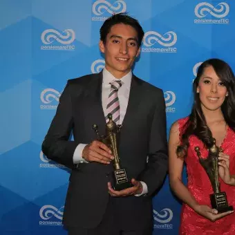 Jóvenes ganadores del premio Trayectoria en Liderazgo y Formación Estudiantil.