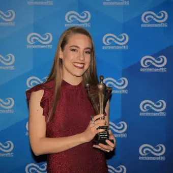 alumna ganadora
