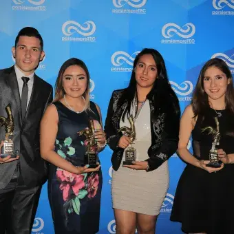 alumnos ganadores
