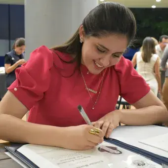 Agradecen a sus padres con una Noche Tec