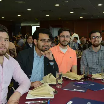 Estudiantes de la Escuela de Ingeniería y Ciencias durante su ceremonia de premiación en Campus Monterrey.