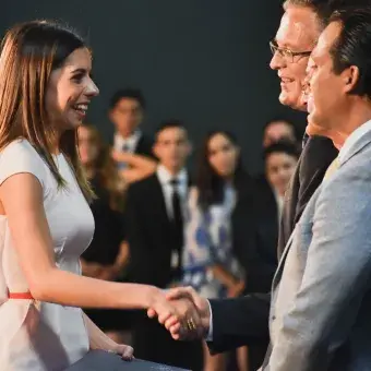 Premian perseverancia de alumnos LiFE