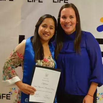 Premian perseverancia de alumnos LiFE