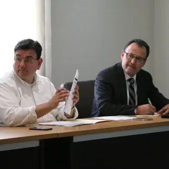 alumno exponiendo 