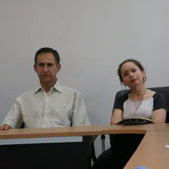 alumno exponiendo 