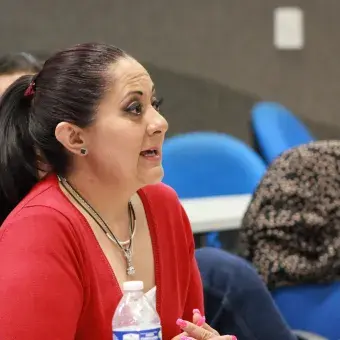 alumno exponiendo 
