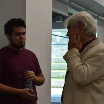 Jesús Alejandro Pérez con el profesor Rogelio Gordillo