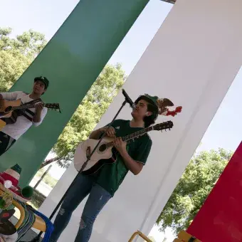 Luce tu amor por México