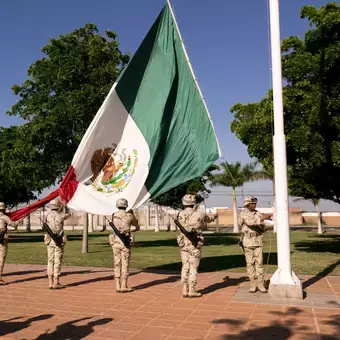 Luce tu amor por México