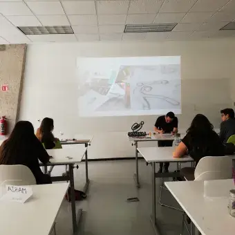 En Semana i alumnos del Tec de Monterrey elaboran pictogramas.