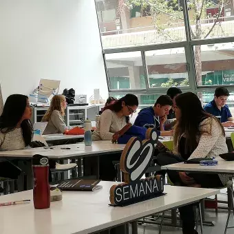 En Semana i alumnos del Tec de Monterrey elaboran pictogramas.