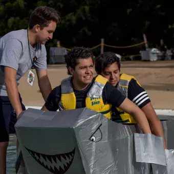 La Regata Industrial organizada por la Sociedad de Alumnos de Ingeniería Industrial y de Sistemas (SAIIS), se llevó a cabo en las instalaciones del parque acuático Ixtapan de la Sal en el Estado de México.