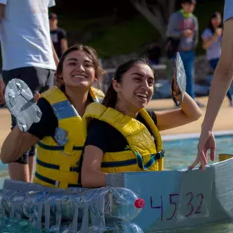 La Regata Industrial organizada por la Sociedad de Alumnos de Ingeniería Industrial y de Sistemas (SAIIS), se llevó a cabo en las instalaciones del parque acuático Ixtapan de la Sal en el Estado de México.