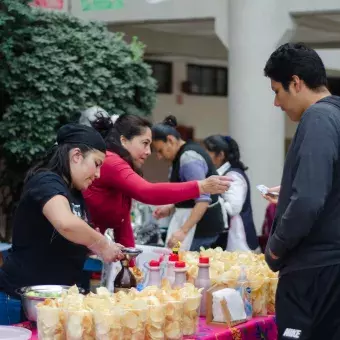 Fotografía del festejo de la noche mexicana en el TEC Toluca