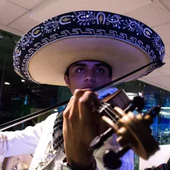 Fotografía del festejo de la noche mexicana en el TEC Toluca