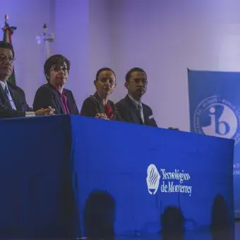Entrega de diplomas del Bachillerato Internacional