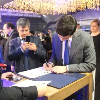 firma título