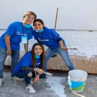 La comunidad del Tec Campus Toluca unió esfuerzos para pintar la escuela Mihuel Hidalgo en San Antonio Buenavista