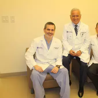 Médicos de alta especialidad en  ELA