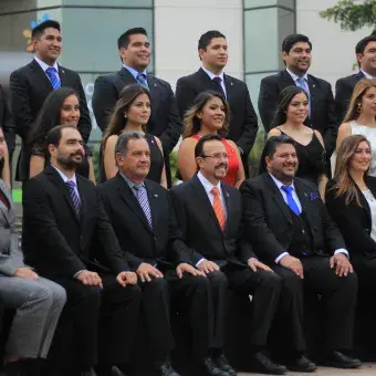 Foto de generación Profesional y PrepaTec