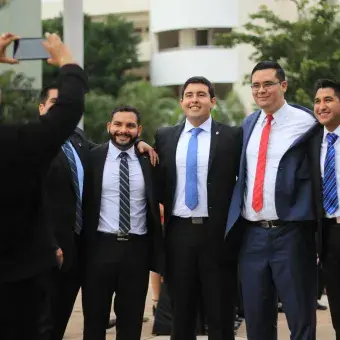 Foto de generación Profesional y PrepaTec