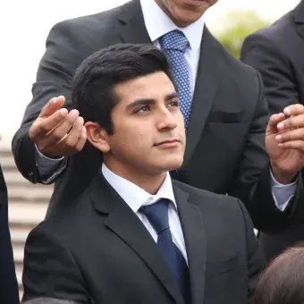 Foto de generación Profesional y PrepaTec