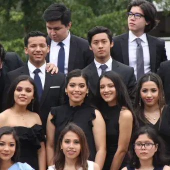 Foto de generación Profesional y PrepaTec